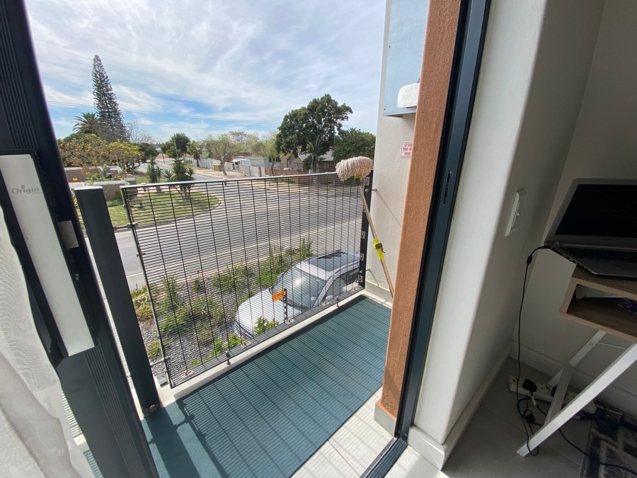 To Let 1 Bedroom Property for Rent in Table View Western Cape
